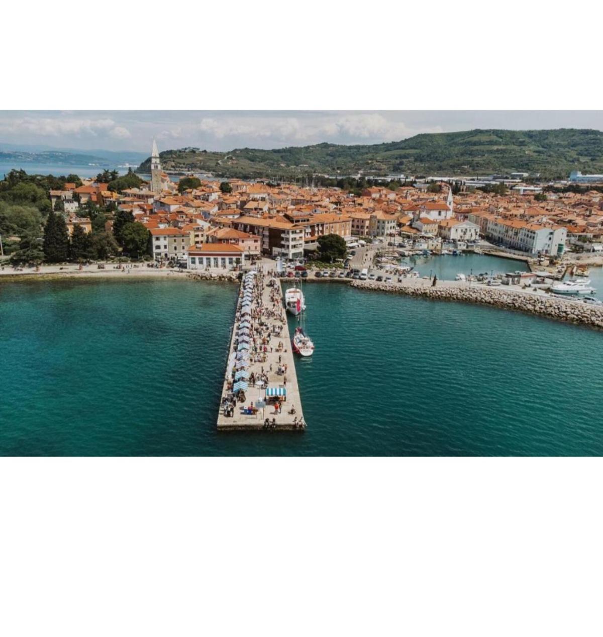 Apartma Rea Izola, Pergola & Terassa, Parking Exterior photo