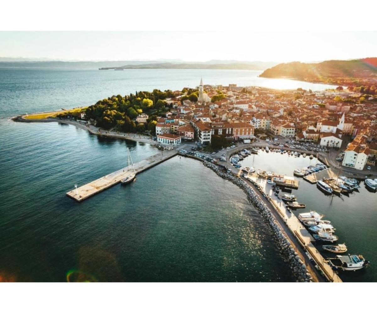 Apartma Rea Izola, Pergola & Terassa, Parking Exterior photo